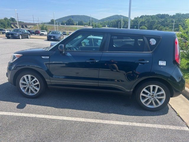 2017 Kia Soul Plus photo 2