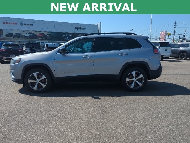 2022 Jeep Cherokee Limited photo 2