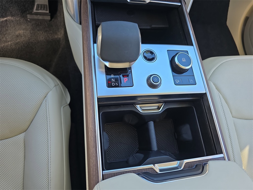 2023 Land Rover Range Rover SE photo 22