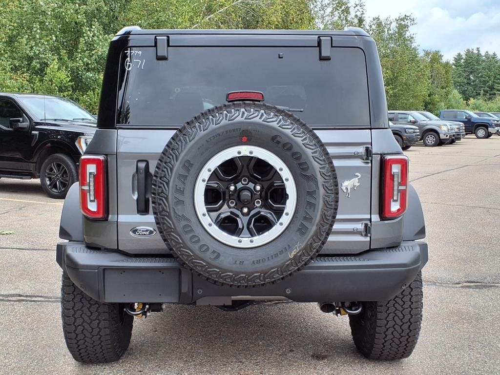 2025 Ford Bronco Badlands photo 4