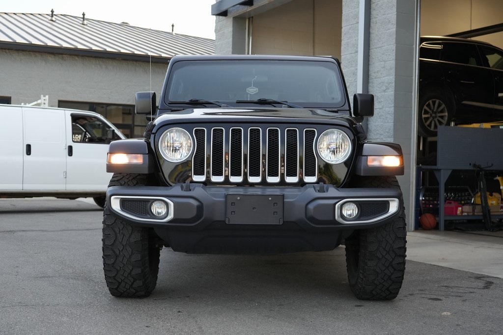 2019 Jeep Wrangler Unlimited Sahara photo 2