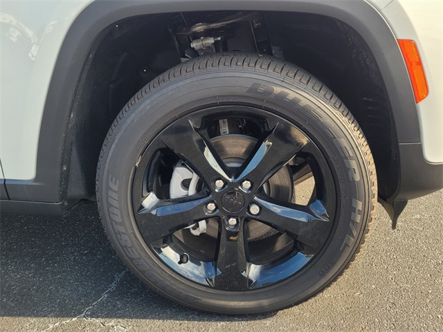 2025 Jeep Grand Cherokee Altitude photo 9
