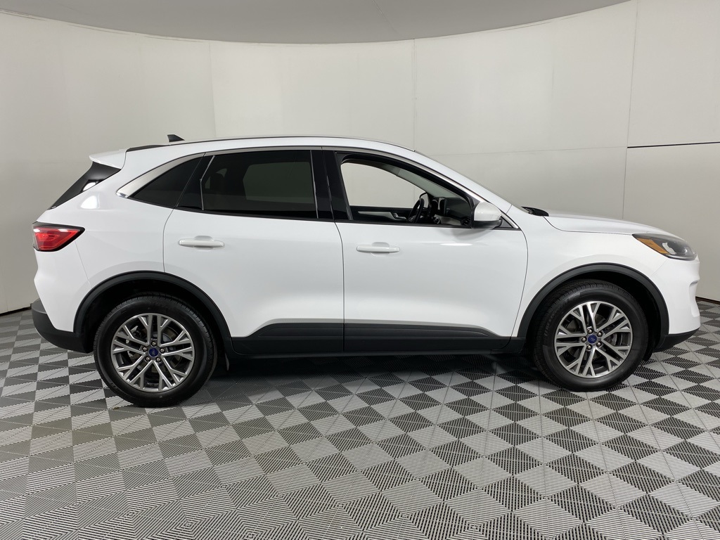 2022 Ford Escape SEL photo 13