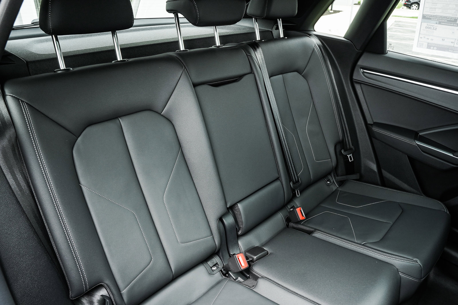 2025 Audi Q3 S line Premium photo 4