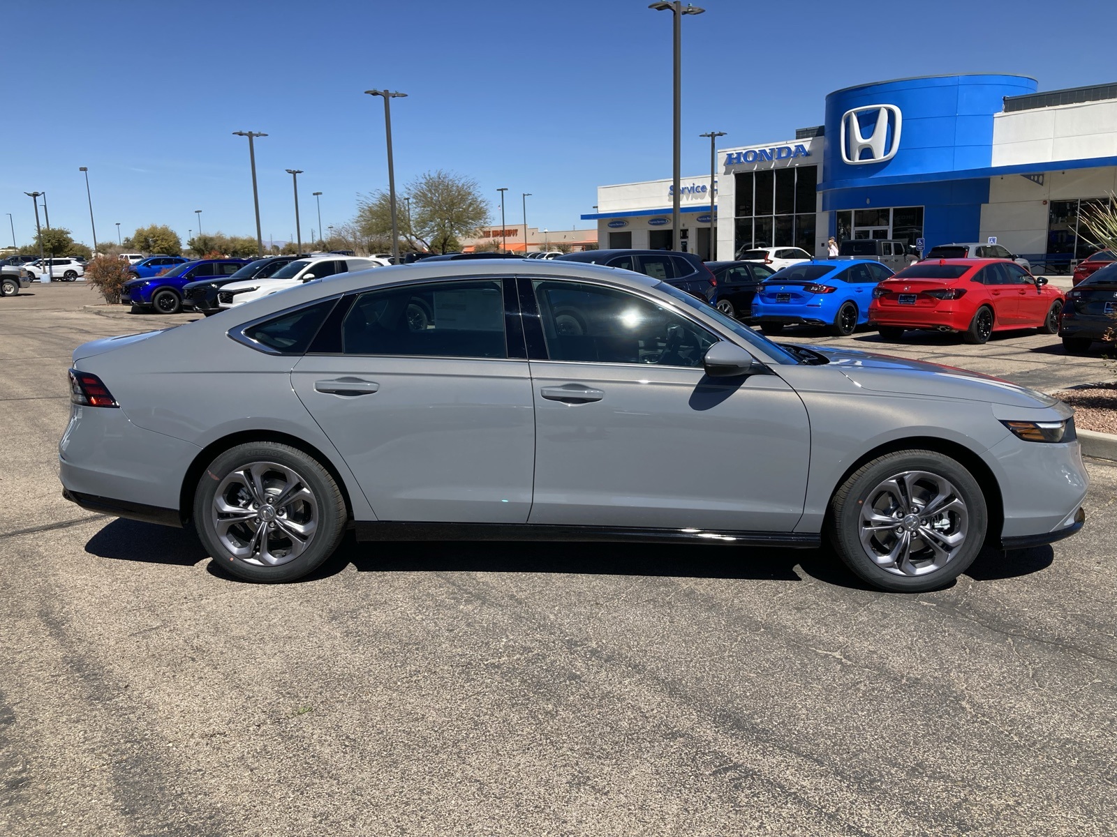 2025 Honda Accord Hybrid EX-L photo 4