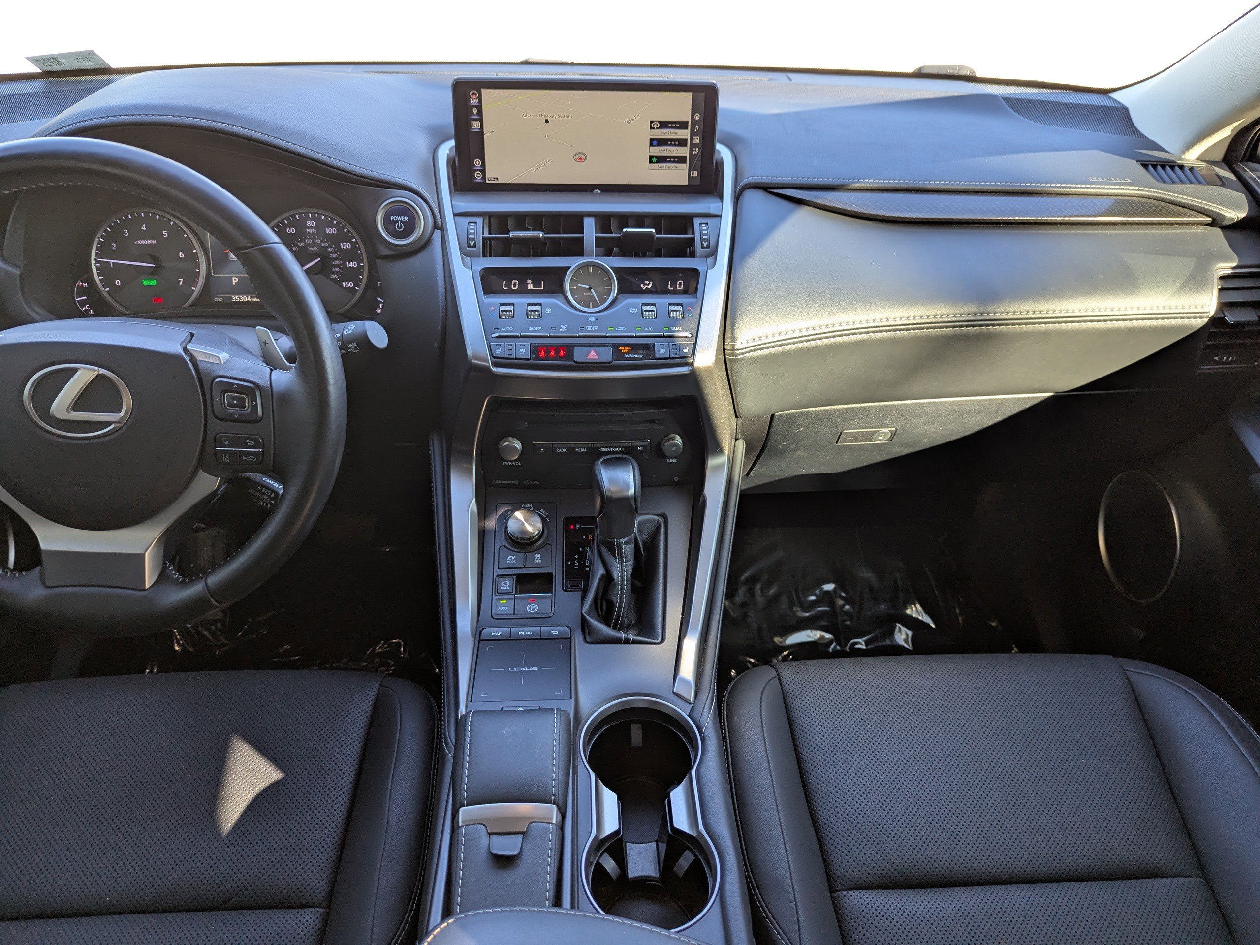 2018 Lexus NX 300h Luxury photo 16