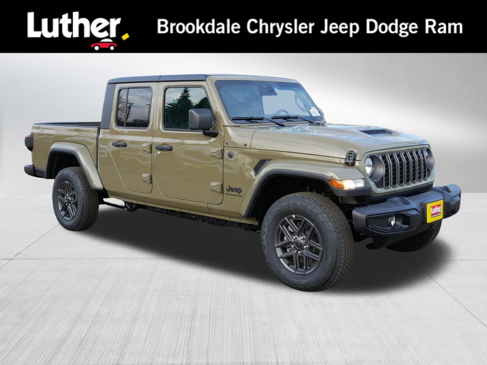 2026 Jeep Gladiator Sport S's photo