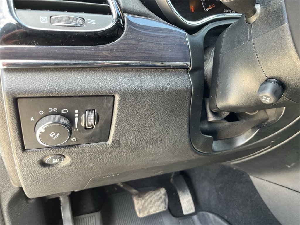 2020 Jeep Grand Cherokee Overland's photo