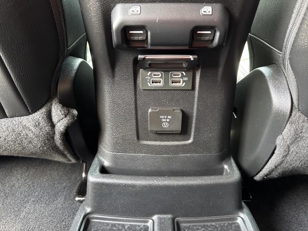 2018 Jeep Wrangler Unlimited Sahara photo 24