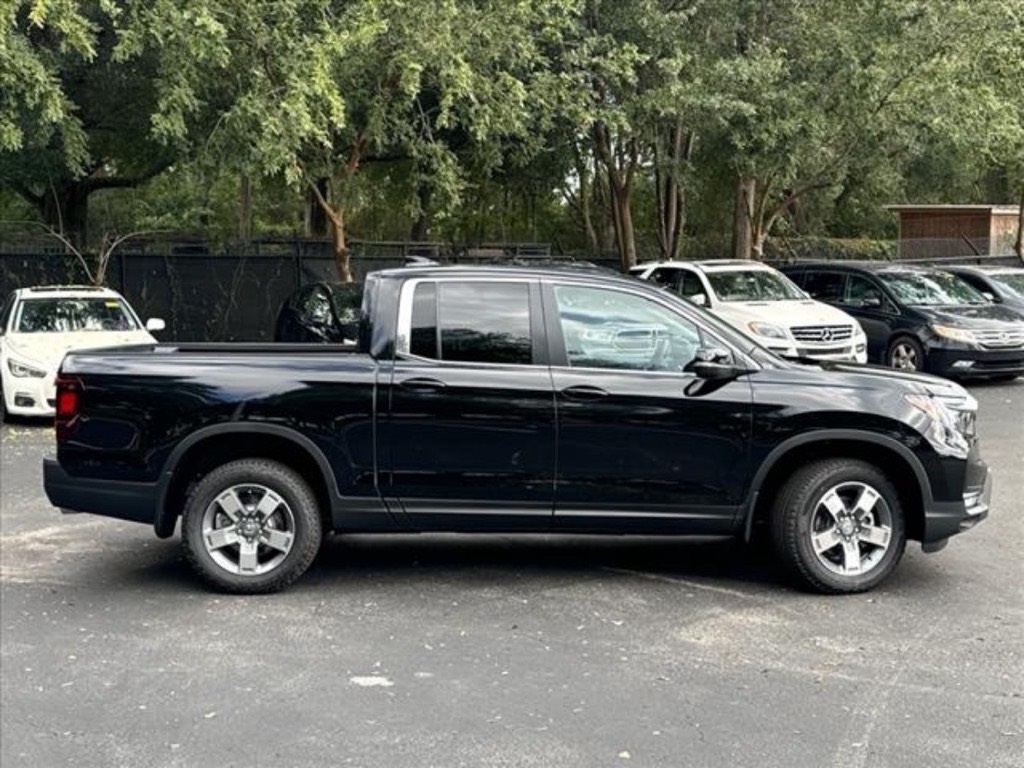 2025 Honda Ridgeline TrailSport photo 3