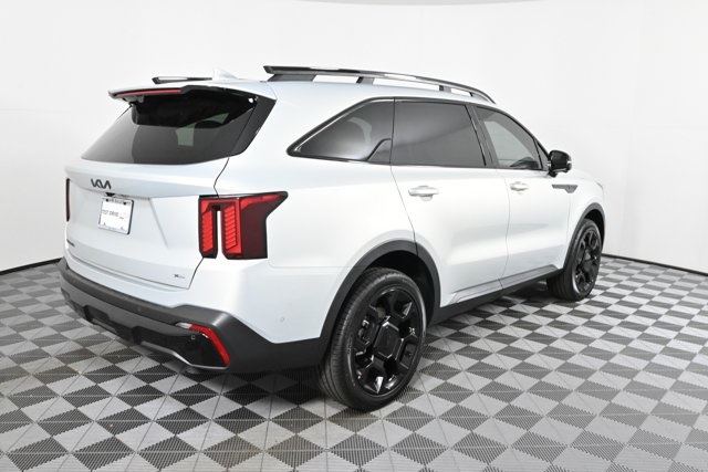 2026 Kia Sorento X-Line SX Prestige photo 4
