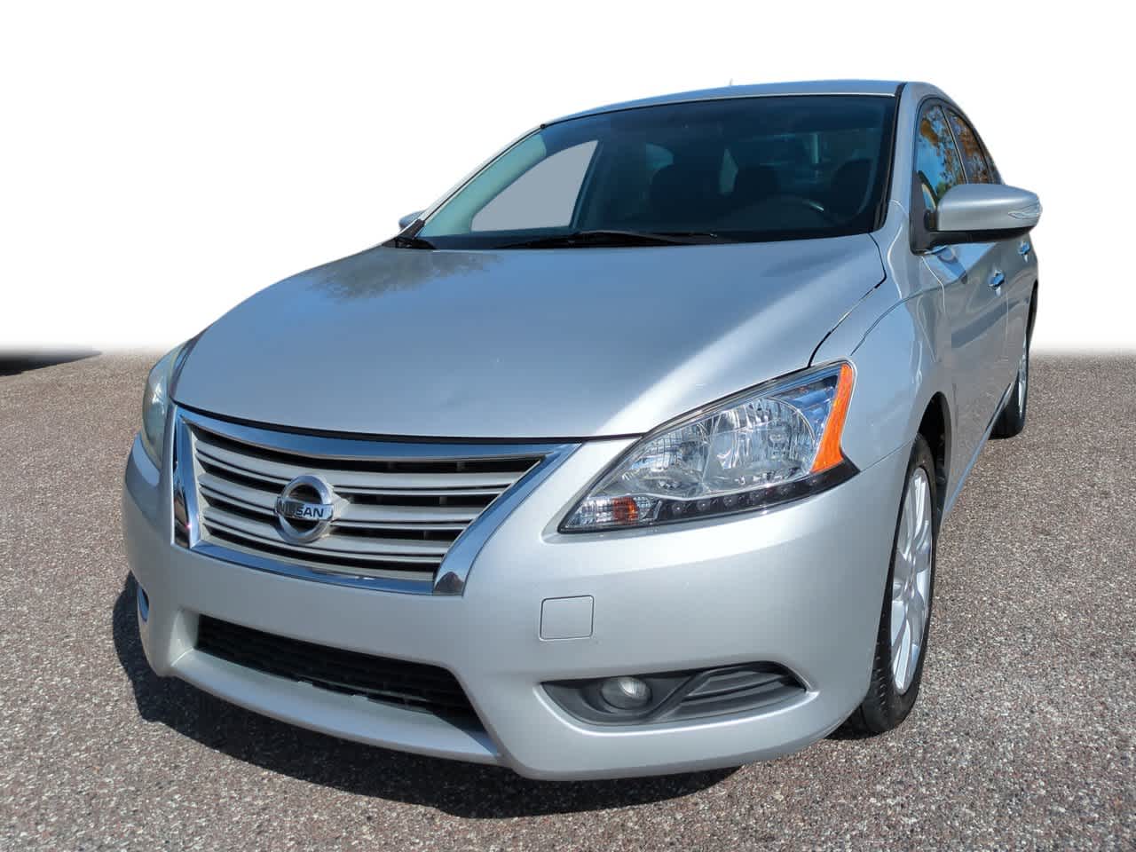 2013 Nissan Sentra SL's photo