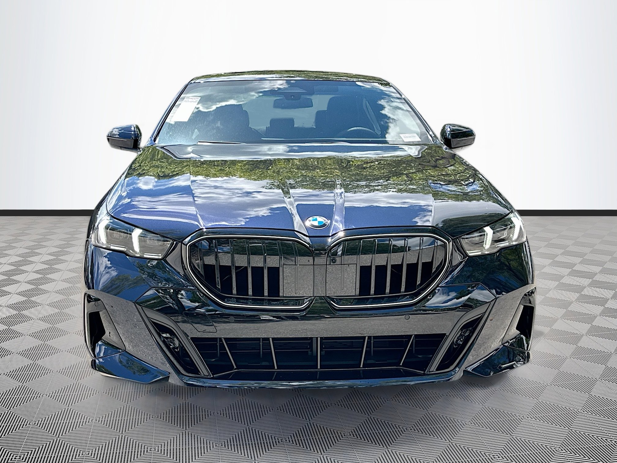 2026 Bmw 530i photo 2
