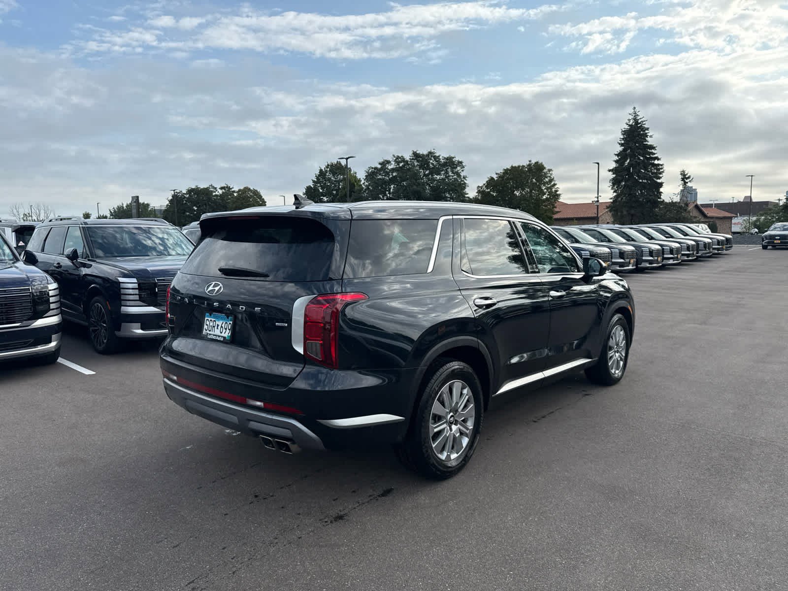 Certified 2025 Hyundai Palisade SEL with VIN KM8R2DGE1SU873614 for sale in Bloomington, Minnesota