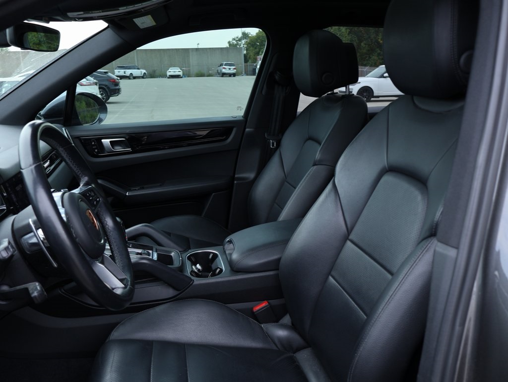 2020 Porsche Cayenne photo 20