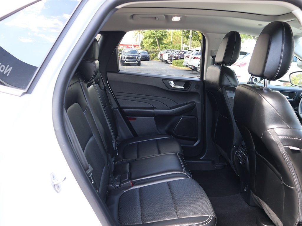 2022 Ford Escape SEL photo 39