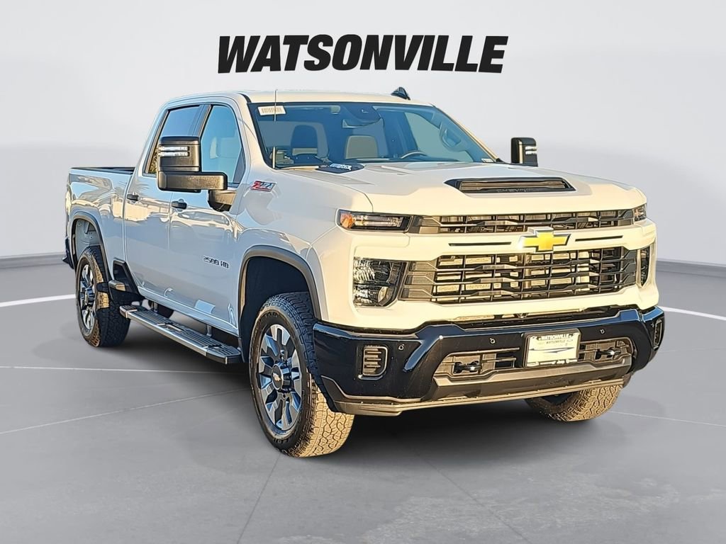 2026 Chevrolet Silverado 2500HD Custom's photo