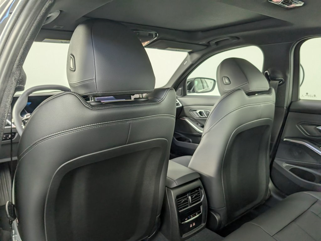 2025 Bmw 330i xDrive Sedan photo 11