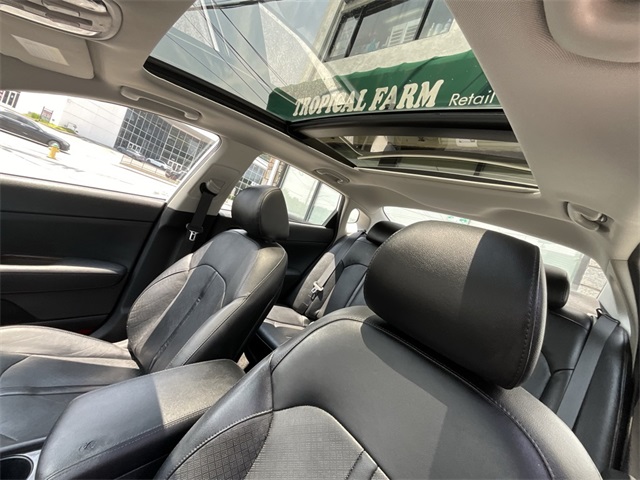2018 Kia Optima EX photo 11