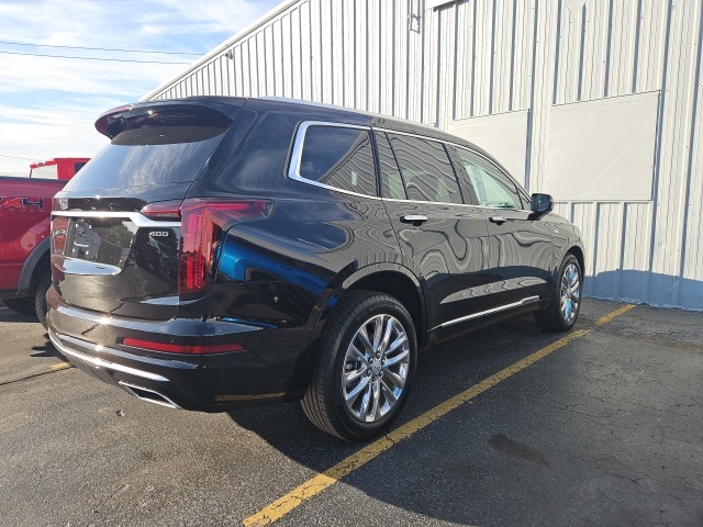 2025 Cadillac XT6 Premium Luxury photo 3