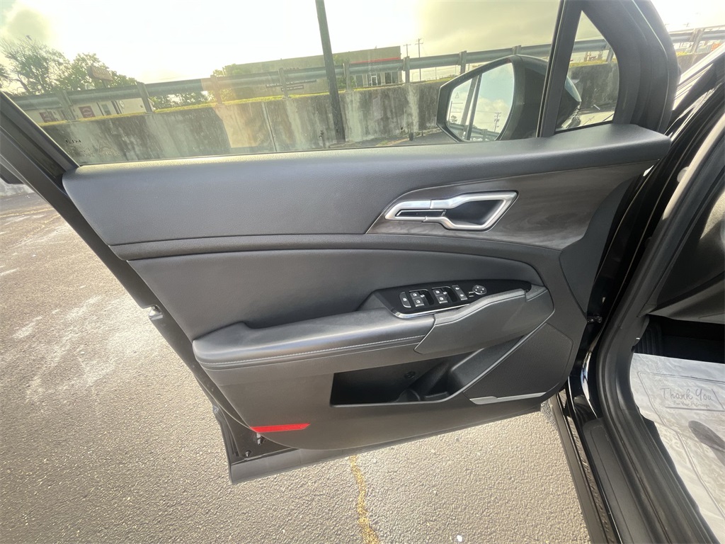 2023 Kia Sportage X-Line photo 13