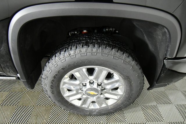 2025 Chevrolet Silverado 3500HD High Country photo 15