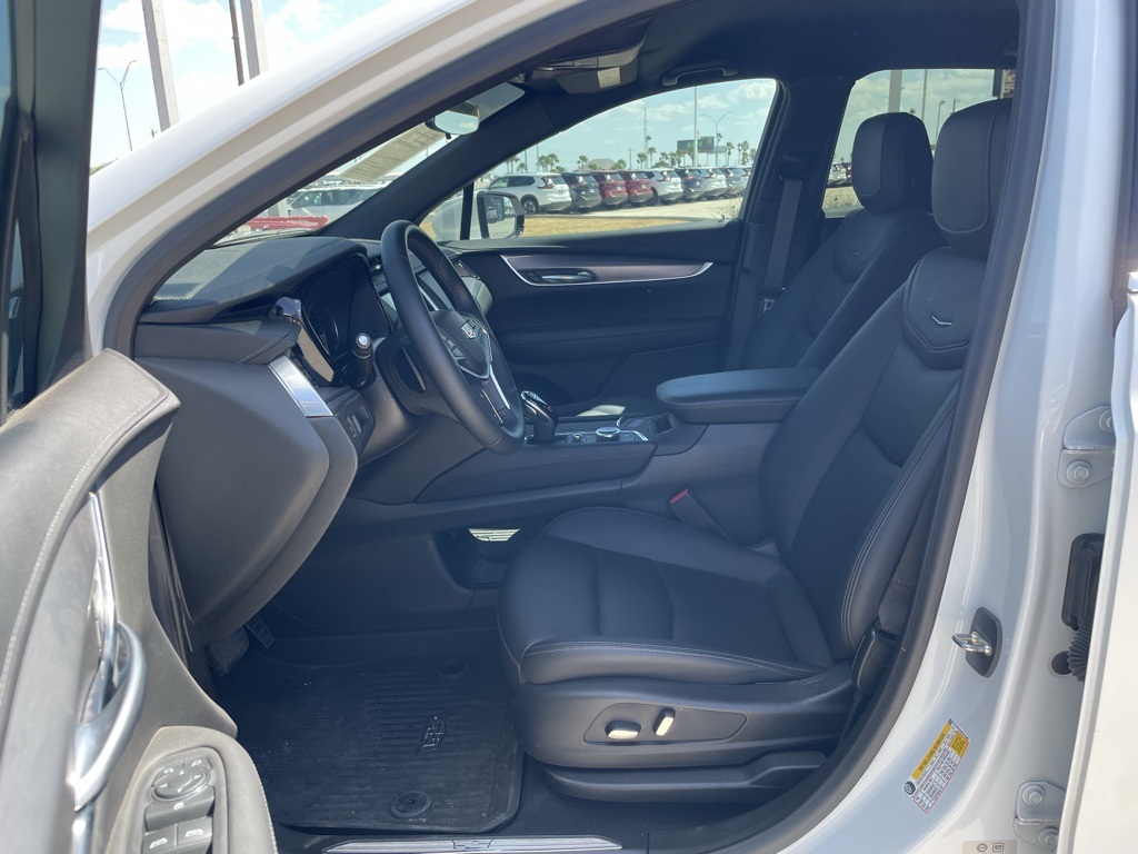 2024 Cadillac XT5 Luxury photo 13