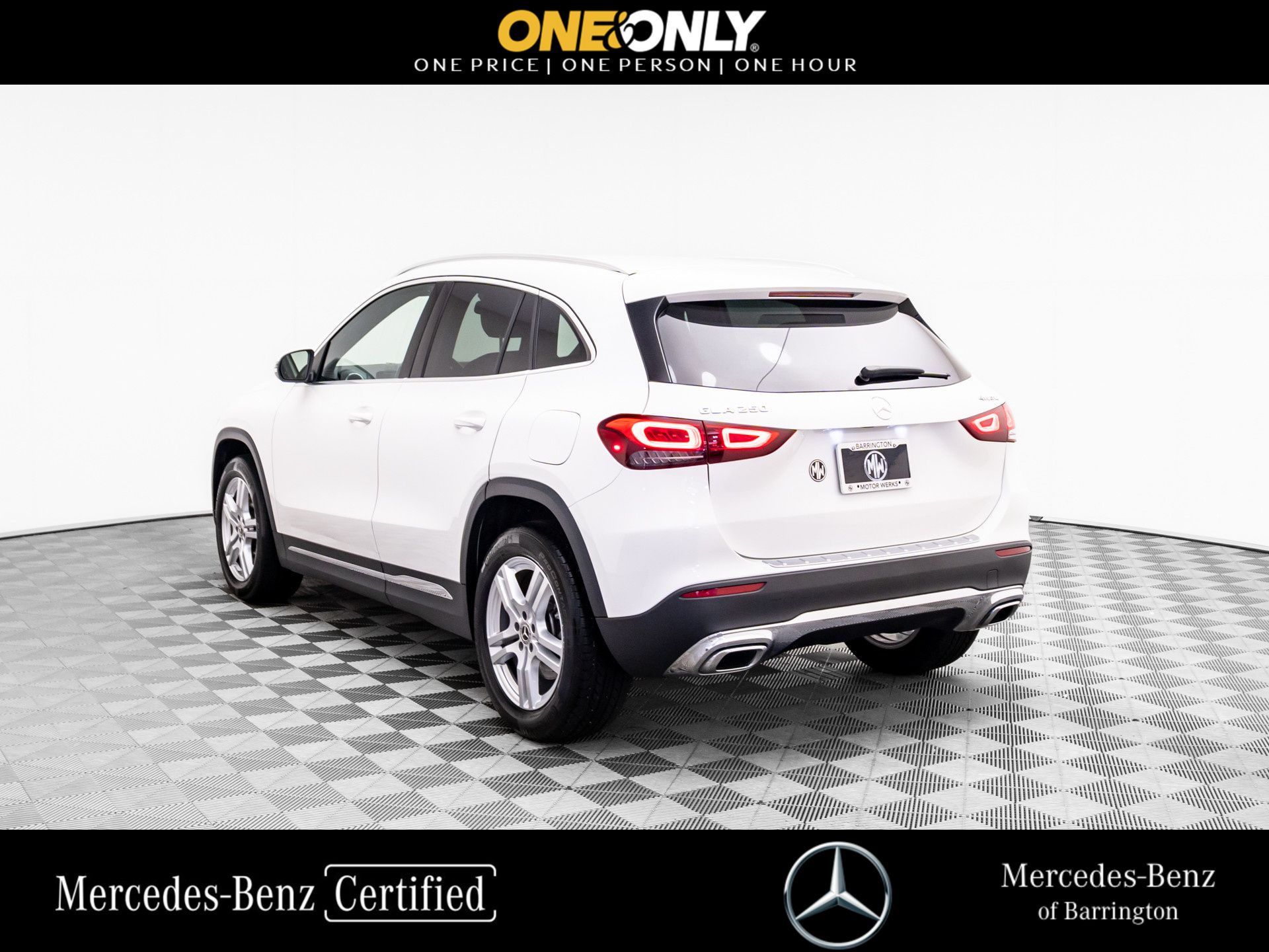 2023 Mercedes Benz GLA 250 4MATIC photo 2