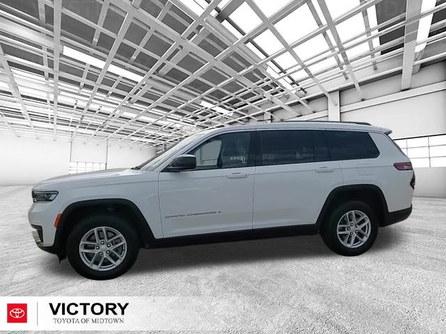 2023 Jeep Grand Cherokee Laredo photo 6