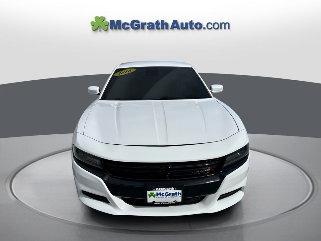 2016 Dodge Charger SXT photo 3