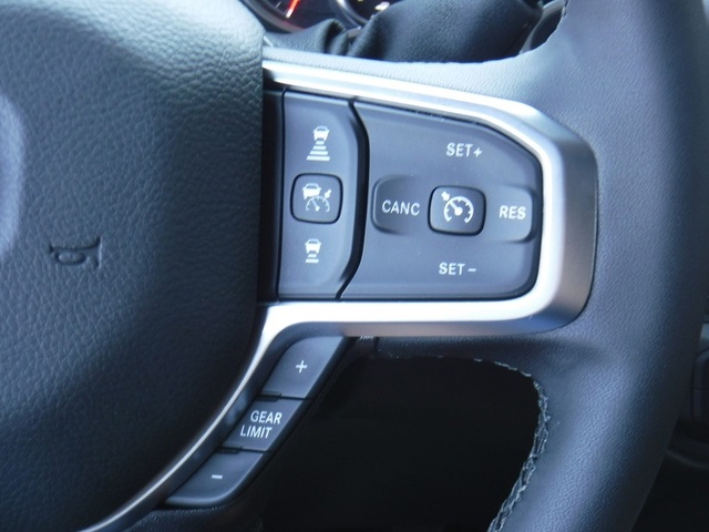 2025 Ram 2500 Big Horn photo 40