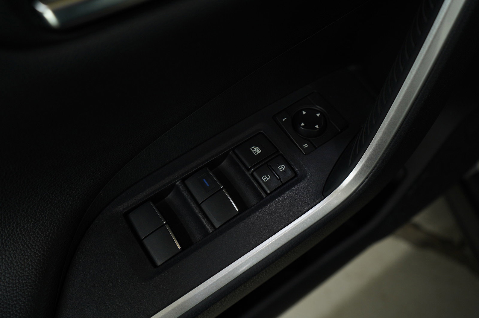 2021 Toyota RAV4 Prime XSE photo 14