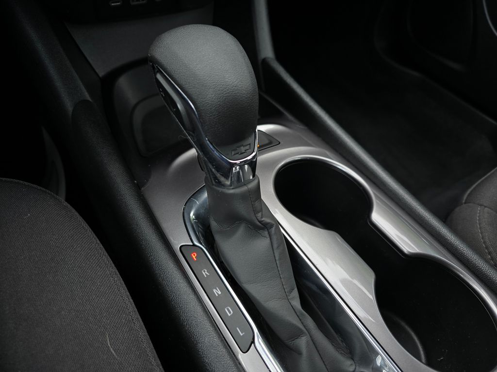 2023 Chevrolet Malibu LS photo 15
