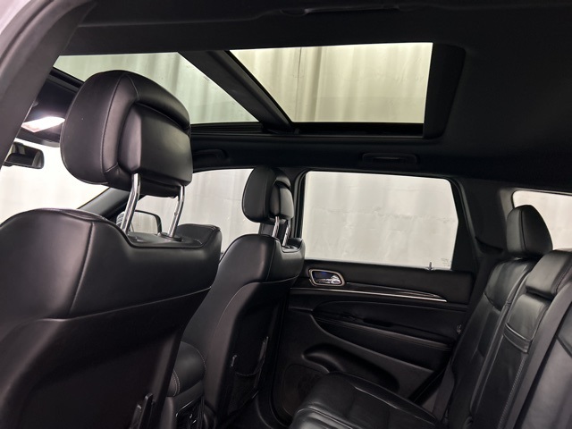 2015 Jeep Grand Cherokee Overland photo 24