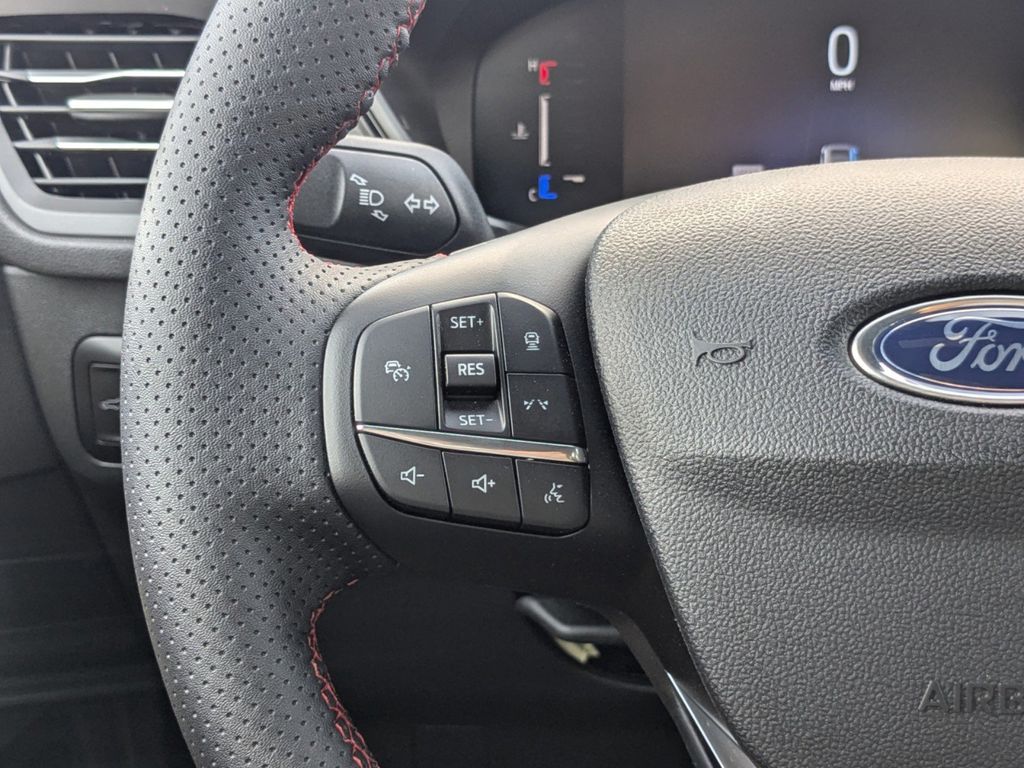 2025 Ford Escape ST-Line photo 27