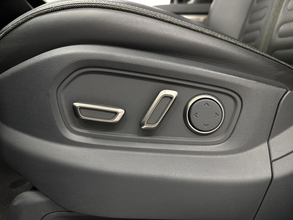 2022 Rivian R1T Launch Edition photo 10
