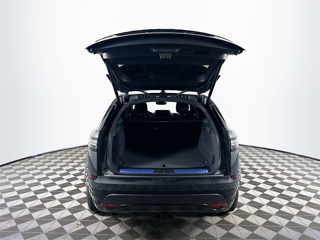2026 Land Rover Range Rover Velar SE photo 22
