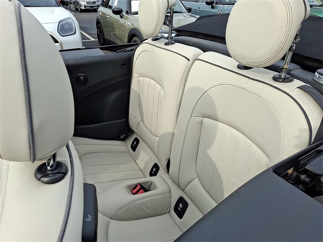 2019 Mini Cooper Convertible Iconic photo 10