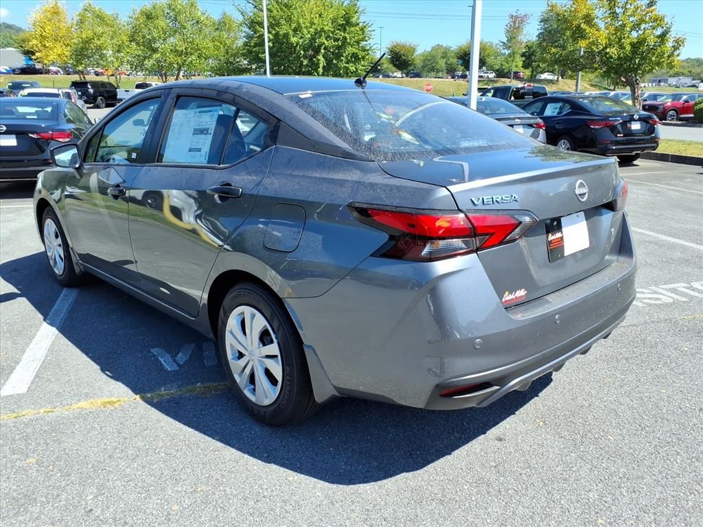 2025 Nissan Versa S photo 5