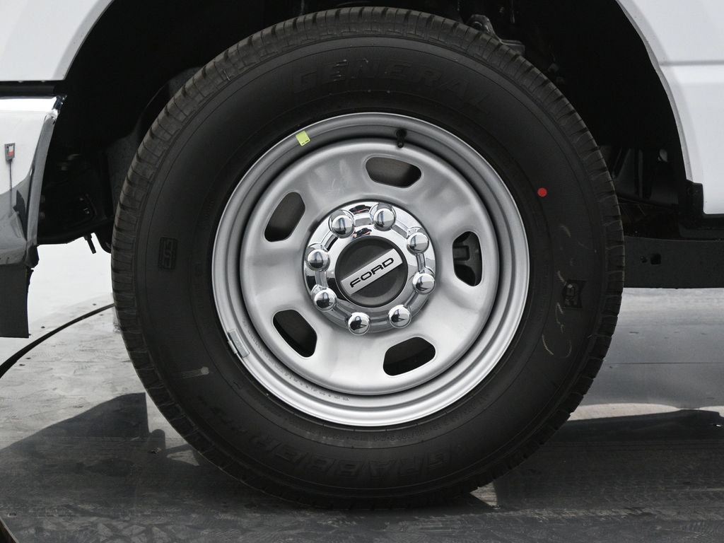 2024 Ford F-350 Super Duty XL