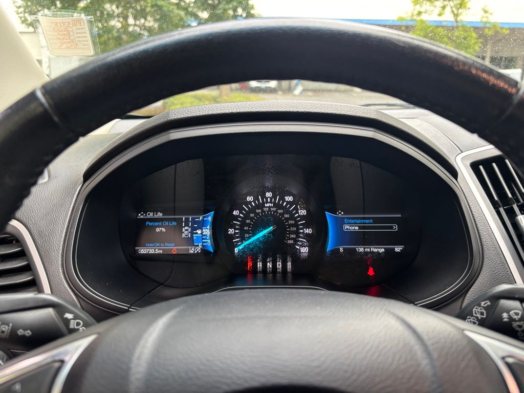 2022 Ford Edge SEL photo 10