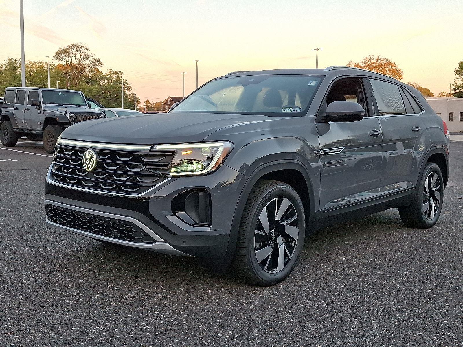2026 Volkswagen Atlas Cross Sport SE Technology photo 3