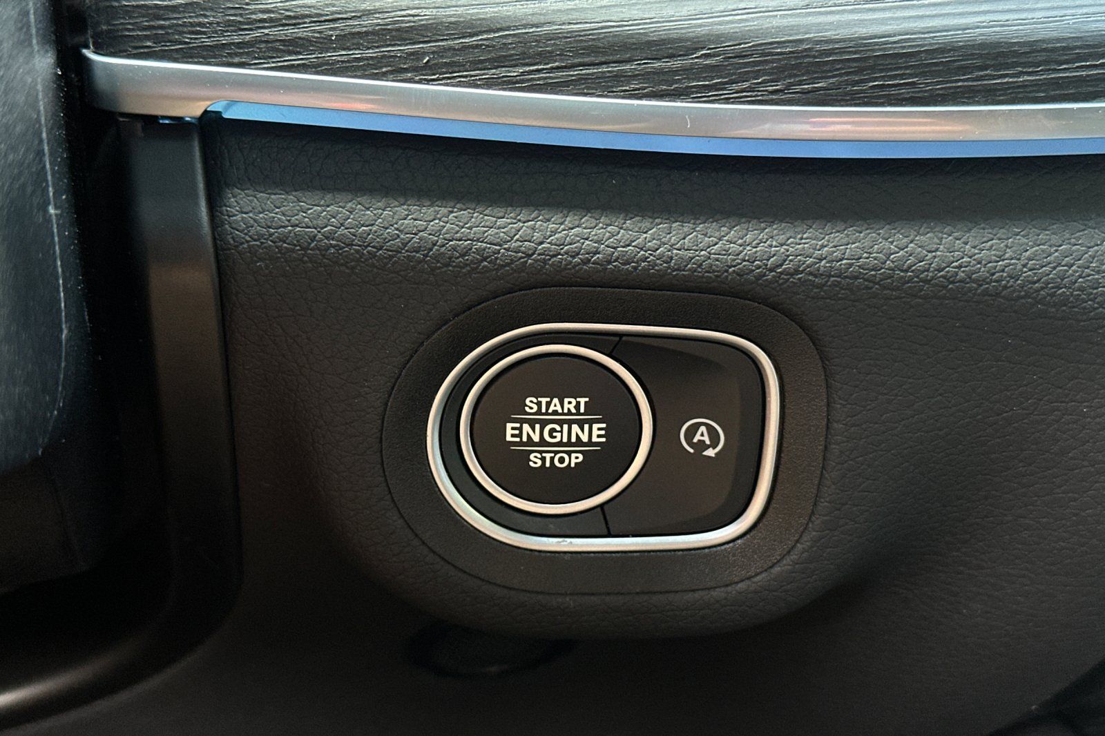 2025 Mercedes Benz GLS 450 4MATIC photo 19