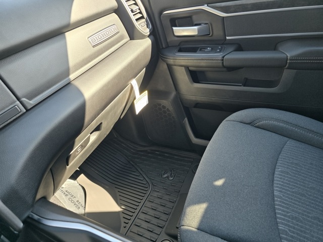 2024 Ram 2500 Big Horn photo 24
