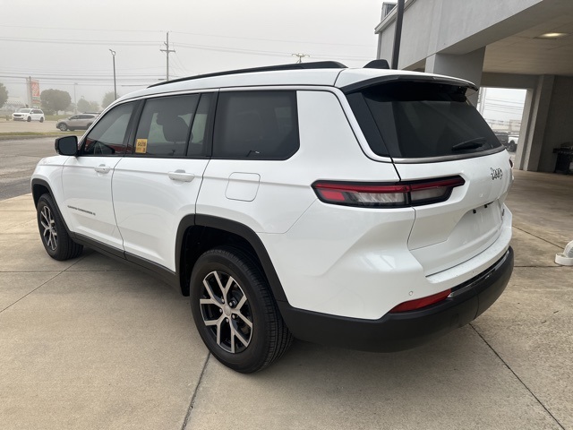 2024 Jeep Grand Cherokee Limited photo 3