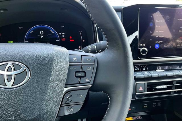 2025 Toyota Camry SE photo 24