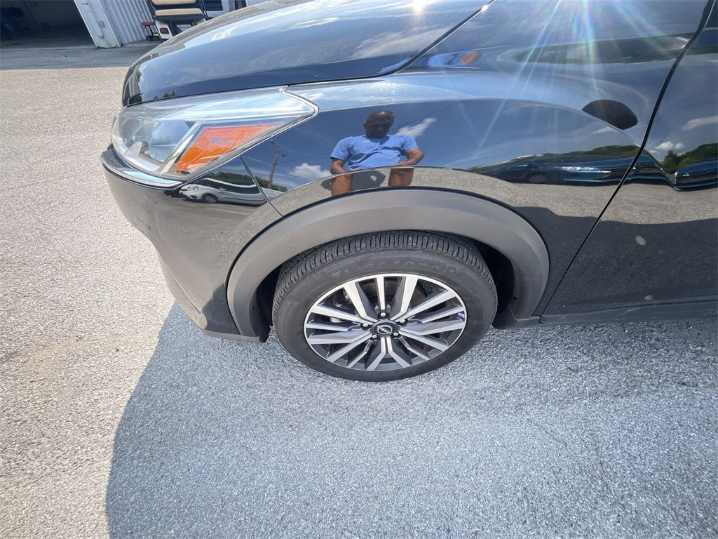 2024 Nissan Kicks SV photo 10