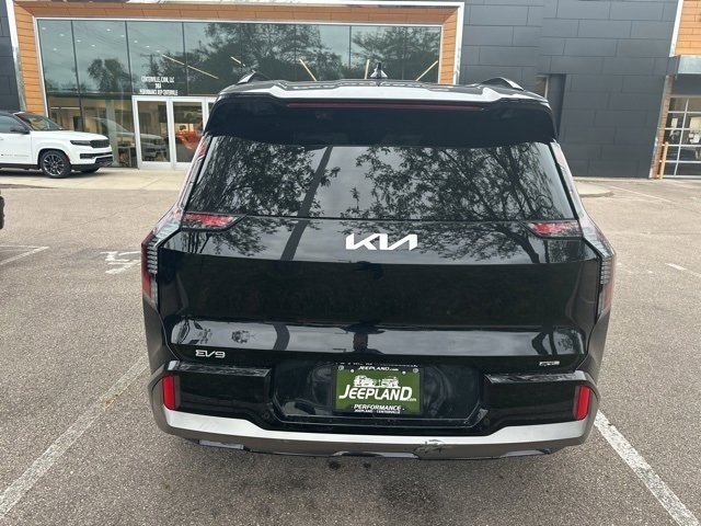 2024 Kia EV9 GT-Line photo 2