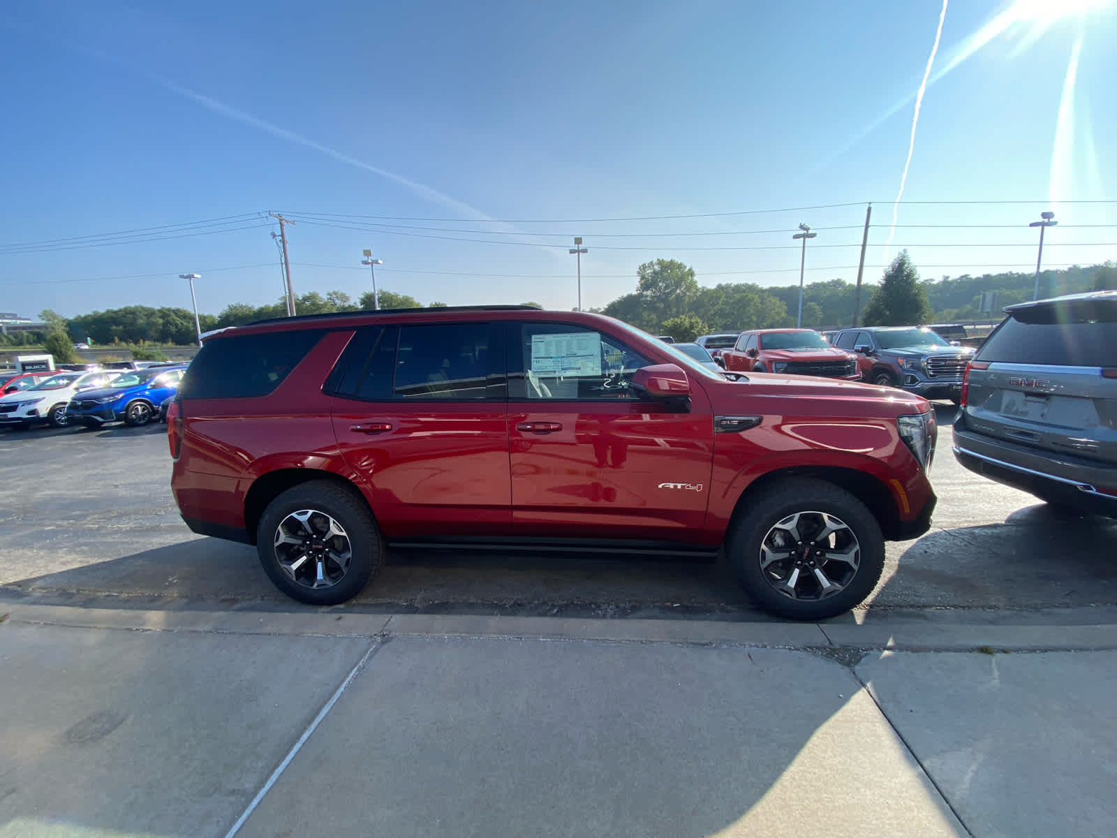 2025 Gmc Yukon AT4 Ultimate photo 3