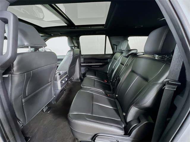 2021 Ford Expedition MAX XLT photo 24